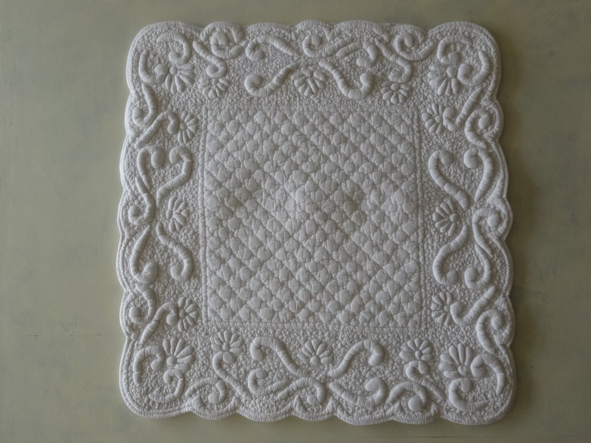 画像1: 南仏プロヴァンスキルト ブティ マルチカバー 約150X150cm 白 (1)