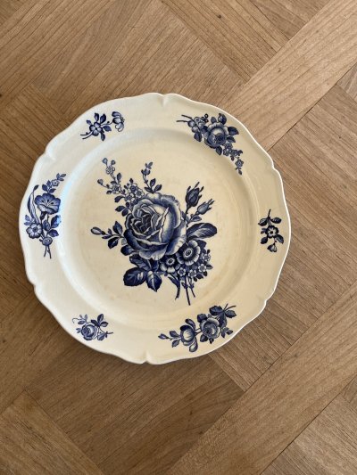 画像2: HBCM モントロー ブルーローズのブーケ 花リム デザート皿  22cm #1 [202506−67]
