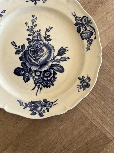 画像1: HBCM モントロー ブルーローズのブーケ 花リム デザート皿 22cm #4 [202506−70]