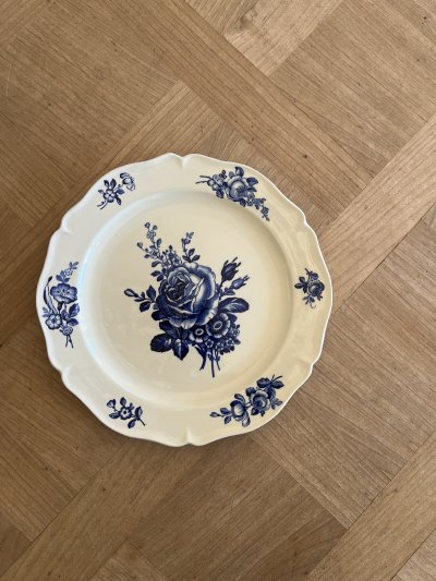 画像2: HBCM モントロー ブルーローズのブーケ 花リム メインプレート 24cm #6 [202506−66]
