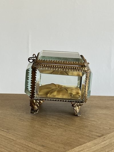 画像1: ベベルガラスと真鍮 ジュエリーボックス 四角 7.5x7.3x6.7cm [202508-14]