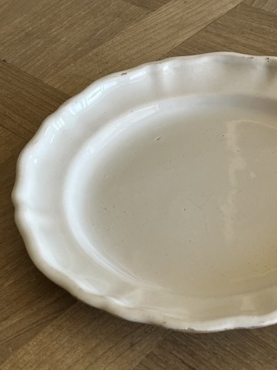 画像1: ムスティエ 白釉 花リム プレート 24.5cm ＃1 [202508-21]