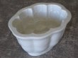 画像4: イギリスアンティーク 白い陶器製 ゼリーモールド (4)