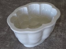 画像4: イギリスアンティーク 白い陶器製 ゼリーモールド (4)