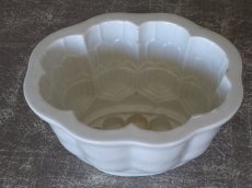 画像5: イギリスアンティーク 白い陶器製 ゼリーモールド (5)