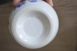 画像13: カフェオレボウル 赤いポピーと青いヤグルマギク サラン窯 口径12.9cm #1〖202304-78〗 (13)