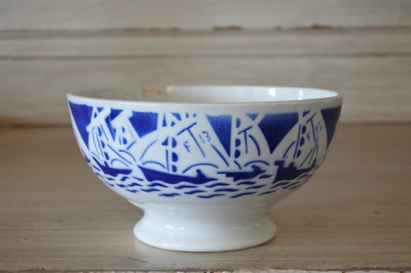 画像1: カフェオレボウル バドンヴィレー窯 ブルー ヨット 口径12.9cm〖202304-80〗 (1)