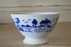 画像2: カフェオレボウル リュネビル窯 ブルー フランスの村 口径13.1cm〖202304-82〗 (2)