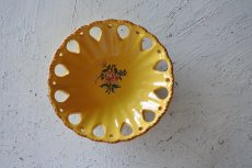 画像16: 南仏陶器 オーバーニュ 黄釉 お花の絵付け レースリムボウル〖202305-28〗 (16)