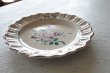 画像21: ☆ギャルリーイデコ☆ 18世紀 ムスティエ お花の絵付けプレート 直径25.4cm〖202302-01〗 (21)