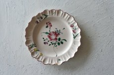 画像25: ☆ギャルリーイデコ☆ 18世紀 ムスティエ お花の絵付けプレート 直径25.4cm〖202302-01〗 (25)