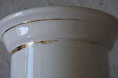 画像7: クレイユエモントロー テリーヌ用 白いポット 金彩ライン〖202209-063〗 (7)
