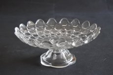 画像1: 花リム 六角カット プレスガラス コンポティエ 直径20.7cm〖202209-046〗 (1)