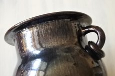 画像13: 鍋型 陶器製貯金箱 三つ脚 メタリックな黒 高さ17.8cm〚202001-000〛 (13)