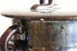 画像10: 鍋型 陶器製貯金箱 三つ脚 メタリックな黒 高さ17.8cm〚202001-000〛 (10)