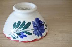 画像19: カフェオレボウル ムーランデルー 赤と青のお花絵付け 口径14.2cm〖202211-56〗 (19)