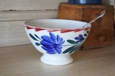 画像21: カフェオレボウル ムーランデルー 赤と青のお花絵付け 口径14.2cm〖202211-56〗 (21)