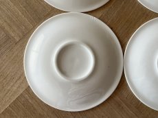 画像16: ヨーロッパヴィンテージ 白いポーセリン ソーサー 小皿6枚セット［202506-01］ (16)