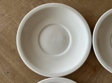 画像24: ヨーロッパヴィンテージ 白いポーセリン ソーサー 小皿6枚セット［202506-01］ (24)