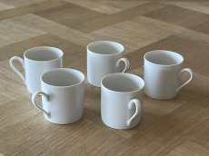画像19: ドイツヴィンテージ 白いポーセリン デミタスカップ5個セット［202506-06］ (19)