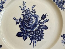 画像4: HBCM モントロー ブルーローズのブーケ 花リム メインプレート 24cm #1 [202506−61] (4)