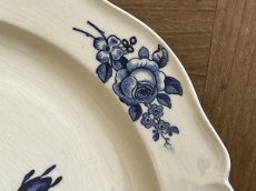 画像12: HBCM モントロー ブルーローズのブーケ 花リム メインプレート 24cm #1 [202506−61] (12)