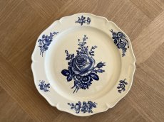 画像1: HBCM モントロー ブルーローズのブーケ 花リム メインプレート 24cm #2  [202506−62] (1)