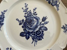画像4: HBCM モントロー ブルーローズのブーケ 花リム メインプレート 24cm #3  [202506−63] (4)