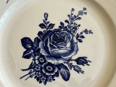 画像8: HBCM モントロー ブルーローズのブーケ 花リム メインプレート 24cm #3  [202506−63] (8)