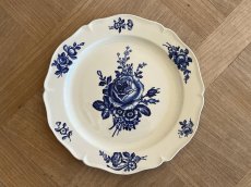 画像1: HBCM モントロー ブルーローズのブーケ 花リム メインプレート 24cm #5  [202506−65] (1)