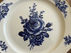 画像4: HBCM モントロー ブルーローズのブーケ 花リム メインプレート 24cm #6 [202506−66] (4)