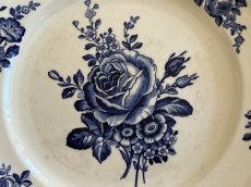 画像4: HBCM モントロー ブルーローズのブーケ 花リム デザート皿  22cm #1 [202506−67] (4)