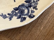 画像10: HBCM モントロー ブルーローズのブーケ 花リム デザート皿  22cm #2 [202506−68] (10)