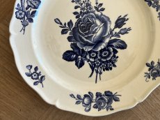 画像3: HBCM モントロー ブルーローズのブーケ 花リム デザート皿 22cm #4 [202506−70] (3)
