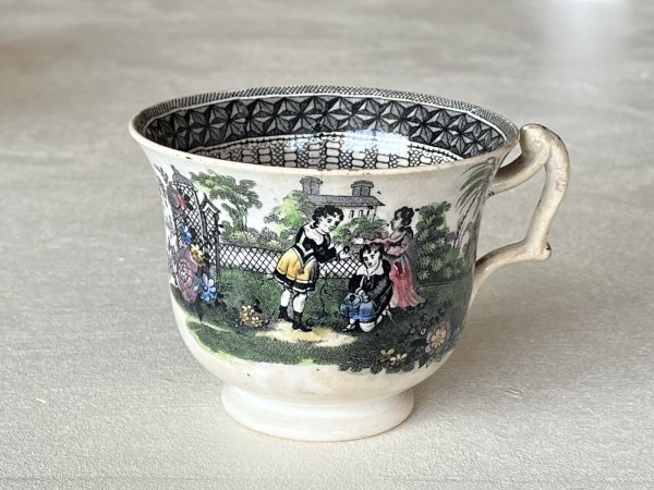 画像1: アンティーク  グリザイユに色付けされた ショコラカップ 口径11cm〖202503-45〗 (1)