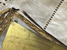 画像12: フランスアンティーク リボン装飾 真鍮 見開き ダブル フォトフレーム [202507-10]     (12)