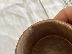 画像16: フランスアンティーク オリーブの木箱 モシュリンヌ スミレとミモザ 円すい型 ボックス [202507-17] (16)
