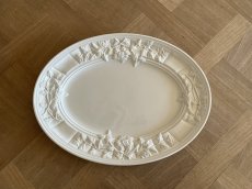 画像1: イタリア モダンセラミック 大型 お花レリーフ 白いオーバルプレート 42.5cm [202507-19] (1)