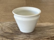 画像1: クレイユエモントロー 白いジャムポット 高さ7.8cm [202507-56] (1)