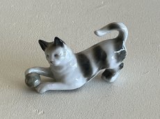 画像2: ドイツ アンティーク ポーセリン製ねこ2個セット〖202410-010〗 (2)