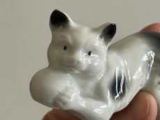 画像22: ドイツ アンティーク ポーセリン製ねこ2個セット〖202410-010〗 (22)