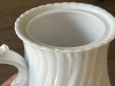 画像12: サルグミンヌ 白いポーセリン 螺旋レリーフ コーヒーポット [202507-66] (12)