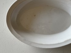 画像3: 19世紀 南仏 ヴァラージュ 白いファイアンス オーバル皿〚202504-028〛 (3)