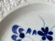 画像11: 19世紀 フランス北部 花リム皿 花レリーフ 青い絵付けプレート ＃2〖02404−36〗 (11)