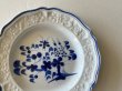 画像16: 19世紀 フランス北部 花リム皿 花レリーフ 青い絵付けプレート ＃3〖202404−36〗 (16)