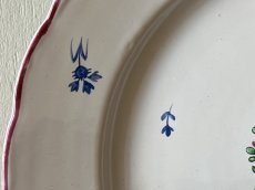 画像13: フランス東部 ファイアンス お花とモノグラム、ヤグルマギク 絵付けプレート ＃1〚202504-014〛 (13)