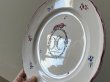 画像5: フランス東部 ファイアンス お花とモノグラム、ヤグルマギク 絵付けプレート ＃2〚202504-015〛 (5)