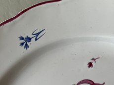 画像13: フランス東部 ファイアンス お花とモノグラム、ヤグルマギク 絵付けプレート ＃2〚202504-015〛 (13)