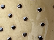 画像11: ☆ギャルリーイデコ☆ 19世紀 APT窯 黄釉のパソワール 持ち手付き水切り〖202412−006〗 (11)