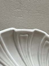 画像10: フランスアンティーク 丸いフォルムの シェル形 プレート〖202504-79〗 (10)